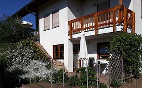 2-Zimmer-Ferienwohnung Gartenblick